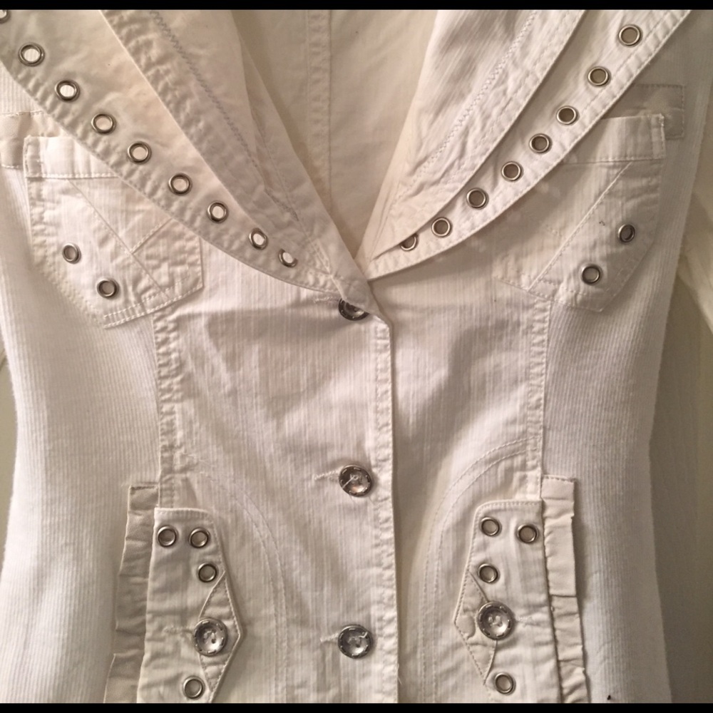 Gorgeous white jacket. - Picture 2 of 4